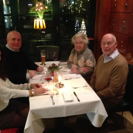 Romantik Kaufmannshof Отель Берген-ауф-Рюген