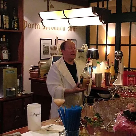 Hotell Romantik Kaufmannshof Bergen Auf Rugen