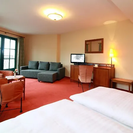 Romantik Kaufmannshof Берген-ауф-Рюген