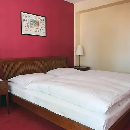 Romantik Kaufmannshof Otel