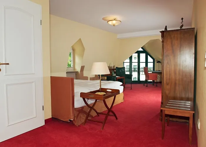 Romantik Kaufmannshof Otel 4*
